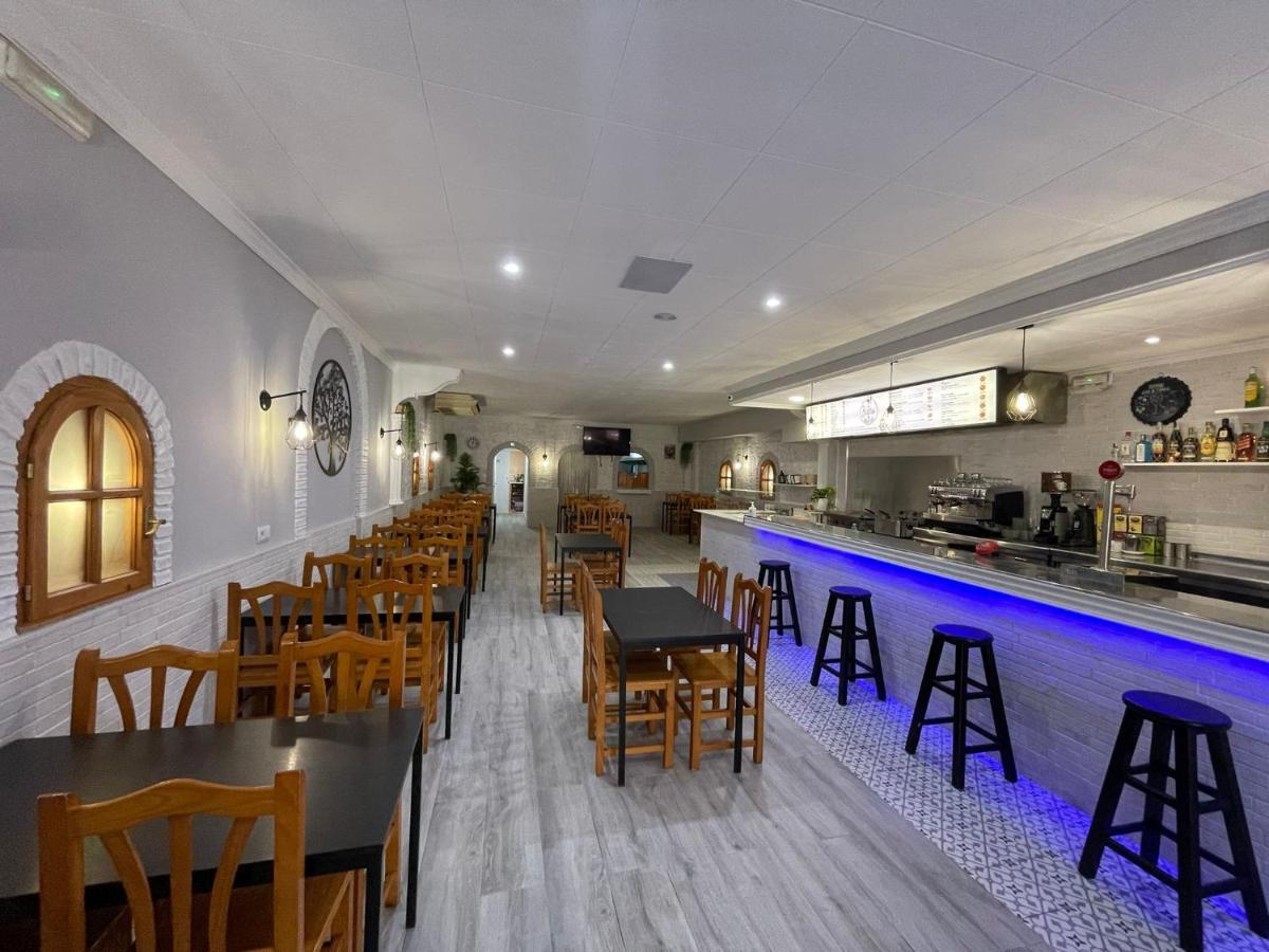 Hostal Restaurante Avenida De Madrid Τεράσα Εξωτερικό φωτογραφία