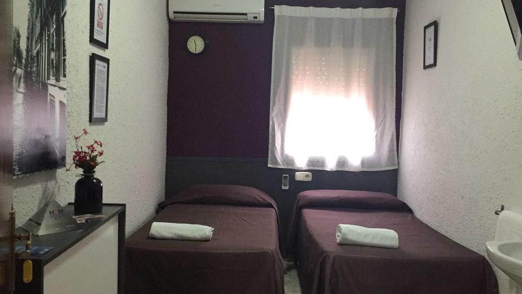 Hostal Restaurante Avenida De Madrid Τεράσα Εξωτερικό φωτογραφία