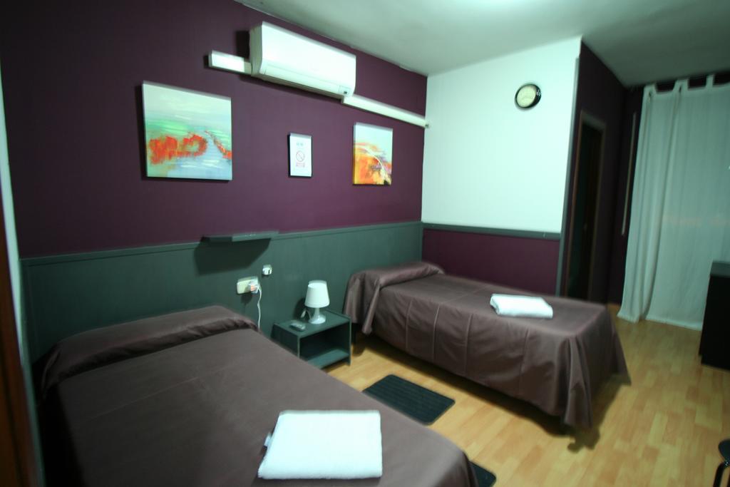 Hostal Restaurante Avenida De Madrid Τεράσα Εξωτερικό φωτογραφία
