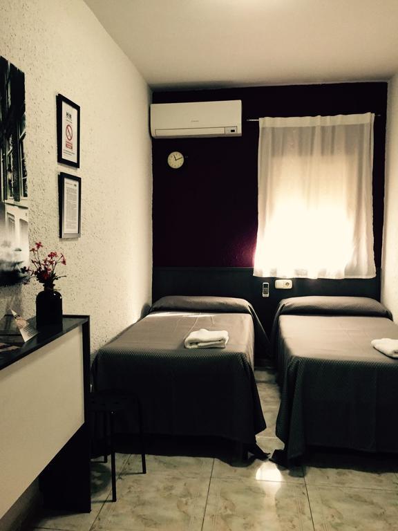 Hostal Restaurante Avenida De Madrid Τεράσα Εξωτερικό φωτογραφία