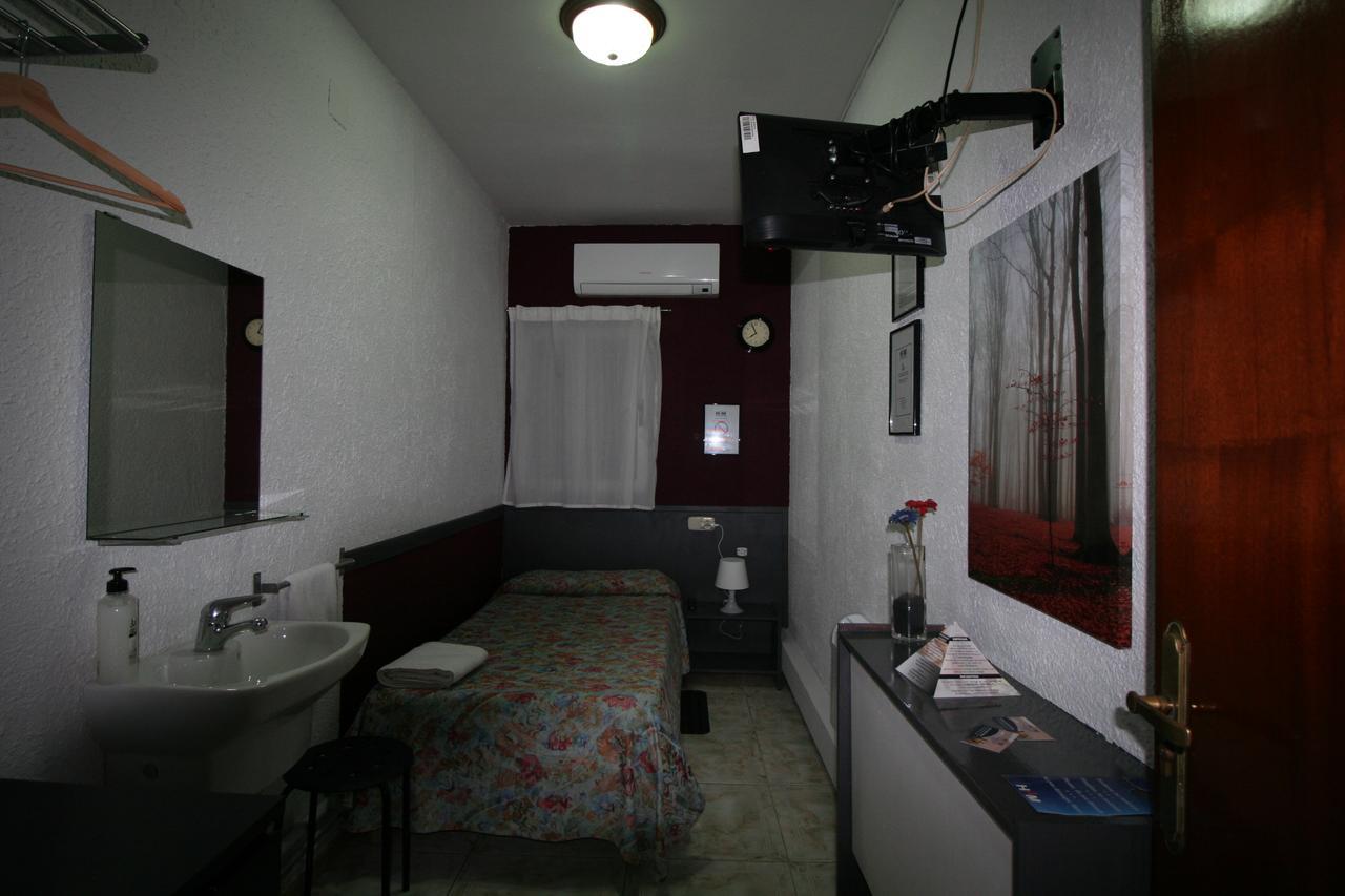Hostal Restaurante Avenida De Madrid Τεράσα Εξωτερικό φωτογραφία